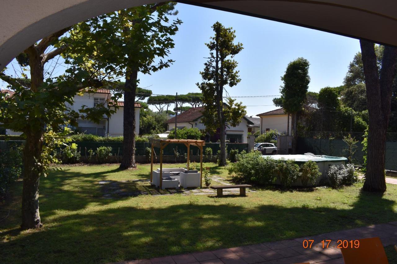 Villa Gabry E Villa Fiorita กาไมโยเร ภายนอก รูปภาพ
